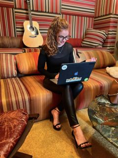 Kati Falk-Flores feet photo 5