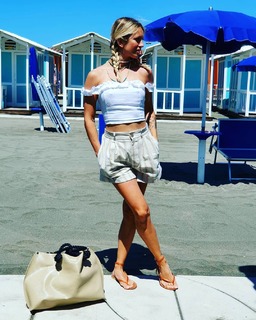 Katia Pedrotti feet photo 17