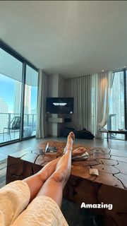 Katia Pedrotti feet photo 10