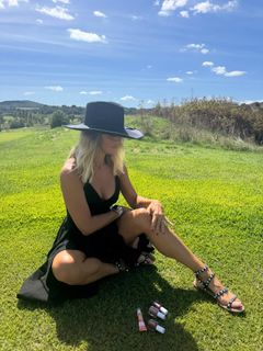 Katia Pedrotti feet photo 6