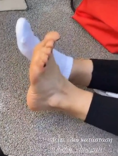 Katia Tsovgkan feet photo 15