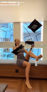 Katia Tsovgkan feet photo 6
