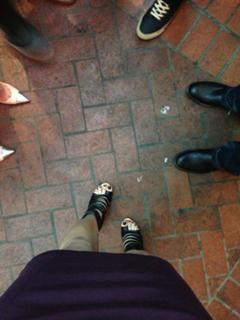 Katie Aselton feet photo thumbnail