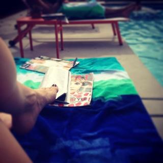 Katie Aselton feet photo thumbnail