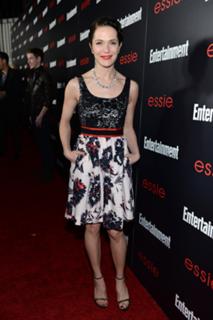 Katie Aselton feet photo thumbnail