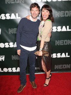 Katie Aselton feet photo thumbnail