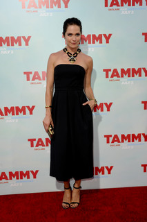 Katie Aselton feet photo thumbnail