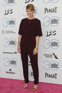 Katie Aselton feet photo thumbnail