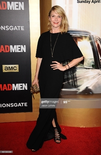 Katie Aselton feet photo thumbnail