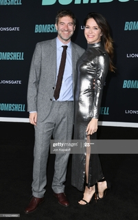 Katie Aselton feet photo thumbnail