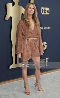 Katie Aselton feet photo thumbnail