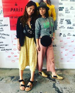 Katie Aselton feet photo thumbnail