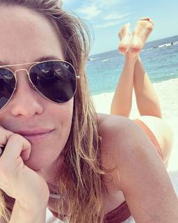 Katie Aselton feet photo thumbnail