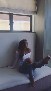 Katie Austin feet photo thumbnail