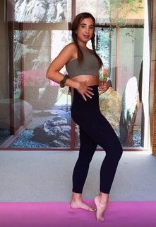 Katie Austin feet photo thumbnail