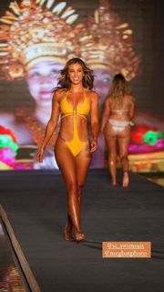 Katie Austin feet photo thumbnail