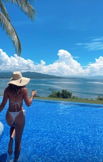 Katie Austin feet photo thumbnail