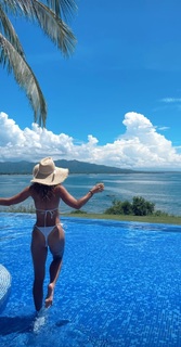 Katie Austin feet photo thumbnail