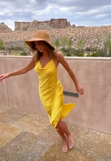 Katie Austin feet photo thumbnail