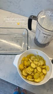 Katie Austin feet photo thumbnail