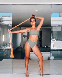 Katie Austin feet photo thumbnail