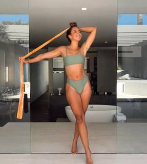 Katie Austin feet photo thumbnail