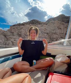 Katie Austin feet photo thumbnail