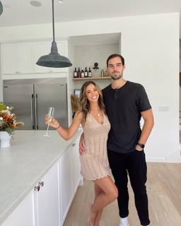 Katie Austin feet photo thumbnail