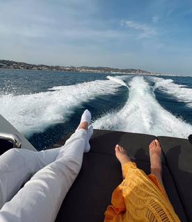 Katie Austin feet photo thumbnail