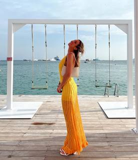 Katie Austin feet photo thumbnail