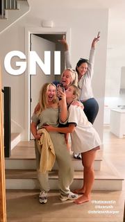 Katie Austin feet photo thumbnail