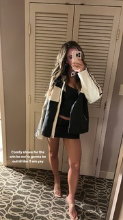 Katie Austin feet photo thumbnail