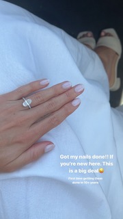 Katie Austin feet photo thumbnail