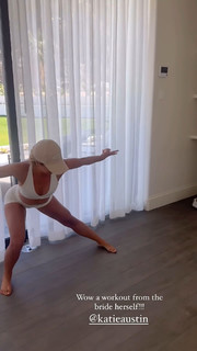 Katie Austin feet photo thumbnail