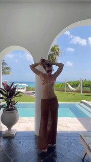 Katie Austin feet photo thumbnail