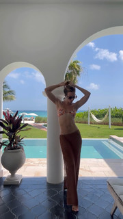 Katie Austin feet photo thumbnail