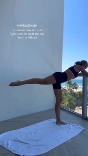 Katie Austin feet photo thumbnail