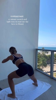 Katie Austin feet photo thumbnail