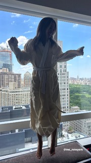 Katie Austin feet photo thumbnail