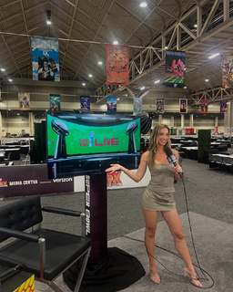 Katie Austin feet photo thumbnail