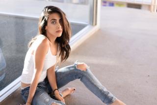 Katie Carmona feet photo thumbnail