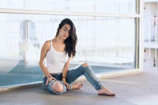 Katie Carmona feet photo thumbnail