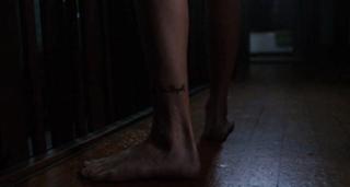 Katie Cassidy feet photo thumbnail