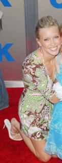 Katie Cassidy feet photo thumbnail