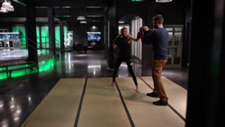 Katie Cassidy feet photo thumbnail