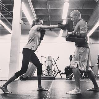 Katie Cassidy feet photo thumbnail