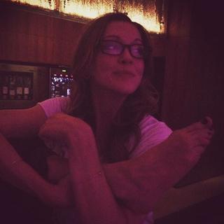 Katie Cassidy feet photo thumbnail