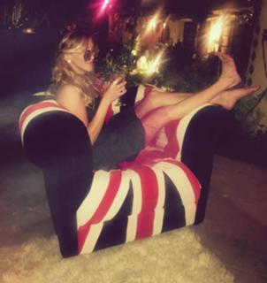 Katie Cassidy feet photo thumbnail