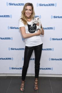 Katie Cassidy feet photo thumbnail