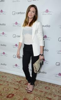 Katie Cassidy feet photo thumbnail